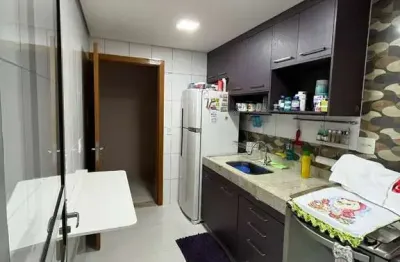 Excelente  área privativa com dois quartos no bairro candelária!