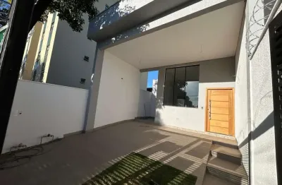 Casa com 3 quartos à venda na Santa Mônica, Belo Horizonte 
