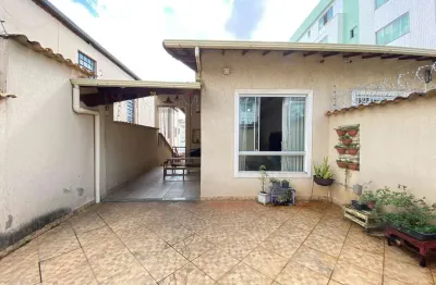 Casa com 3 quartos à venda na Santa Amélia, Belo Horizonte 