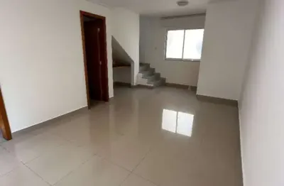 Casa em condominio com três quartos e area privatriva !!!!
