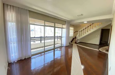 Cobertura de três quartos com piscina no funcionários