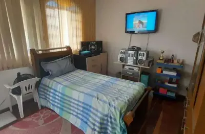 Casa com 4 quartos à venda na Avenida Guarapari, Santa Amélia, Belo Horizonte