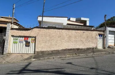 Casa com 4 quartos à venda na Rua Tapirapes, Santa Mônica, Belo Horizonte