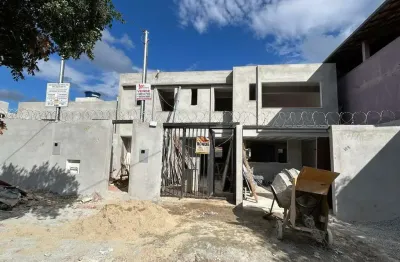 Casa com 2 quartos à venda na Rua Pedra Sideral, Piratininga (Venda Nova), Belo Horizonte