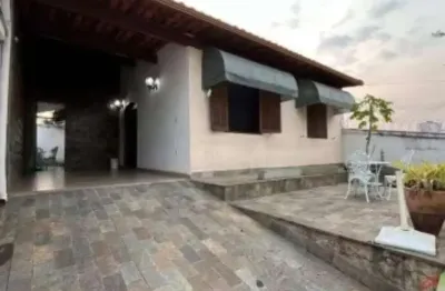 Casa com 4 quartos à venda na Rua Sonata, Santa Amélia, Belo Horizonte