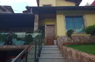 Casa com 3 quartos à venda na Rua Brasileira Arantes, Santa Branca, Belo Horizonte