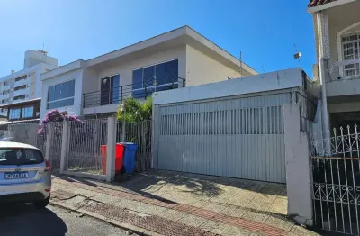 Casa com 3 quartos para alugar na Rua Pedro Cunha, Capoeiras, Florianópolis
