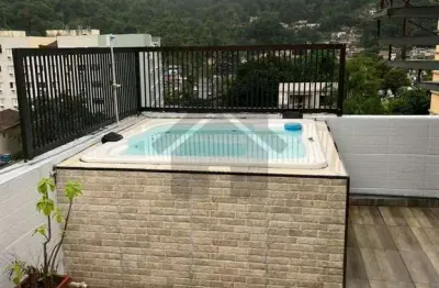 Cobertura à venda na praia da enseada no guarujá | piscina e churrasqueira