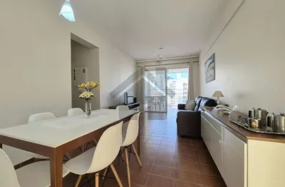 Apartamento  na pitangueiras no guarujá | uma quadra do mar