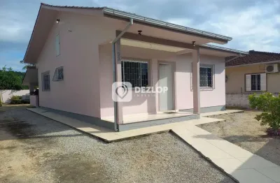 Casa à venda em rio caveiras, biguaçu - sc | terreno espaçoso