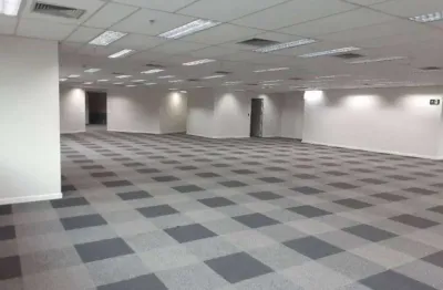 Sala comercial para alugar na Avenida Eusébio Matoso, Butantã, São Paulo