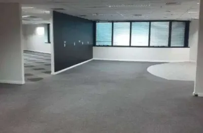 Sala comercial à venda na Avenida Eusébio Matoso, Butantã, São Paulo