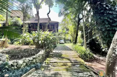 Casa com terreno 3.300 m² - rústica 3d/1ste + edícula. arq. pepe asbun!