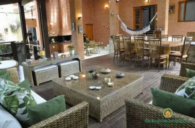 Casa alto padrão com 4 suites, forest hills - jandira/sp