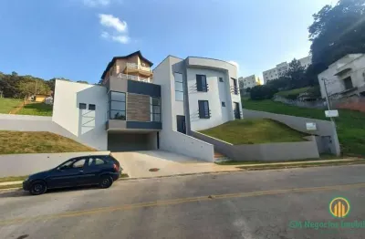 Linda casa moderna, nova, 5 suítes(2 no térreo), piscina com hidro
