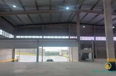 Galpão novo de concreto pré moldado com 1.500m2 no condomínio polo 40