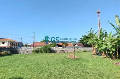 Amplo terreno de esquina murado, a 400m do mar com escritura pública, luz e água em excelente localização no centrinho da praia da pinheira em palhoça - sc