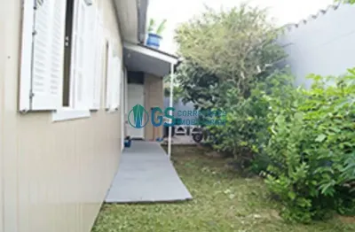 Casa com 4 dormitórios e varanda na praia da pinheira