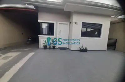 Casa de 3 dormitórios e piscina à venda em palhoça/sc