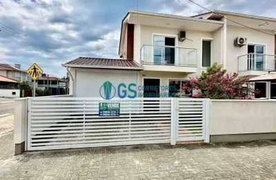 Casa com 2 quartos à venda na Rua 300, Balneário Ponta do Papagaio (Ens Brito), Palhoça