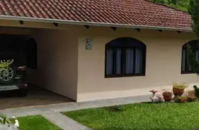 Casa com 4 quartos à venda na Rua Willy Tilp, Nova Brasília, Joinville