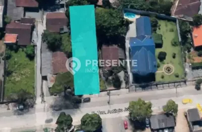 Terreno à venda no Saguaçu, Joinville 