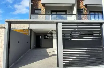 Exclusividade no litoral: sobrado com piscina e acabamento premium