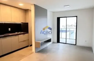 Apartamento semi mobiliado com 02 dormitórios no bairro cordeiros em itajaí/sc