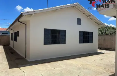 Casa com 3 quartos à venda na Rua José de Souza e Silva, 636, Jardim São Domingos, Mococa