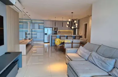 Apartamento totalmente mobiliado e decorado na praia brava