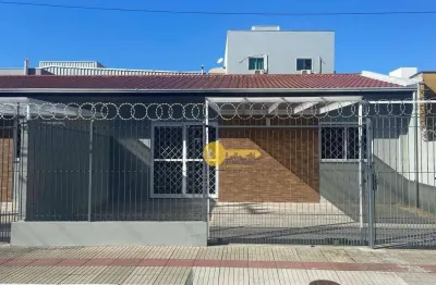 Casa com 2 dormitórios para alugar, 96 m² por r$ 4.500+taxas/mês - fazenda - itajaí/sc