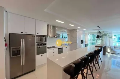 Apartamento impecável totalmente mobiliado na praia brava