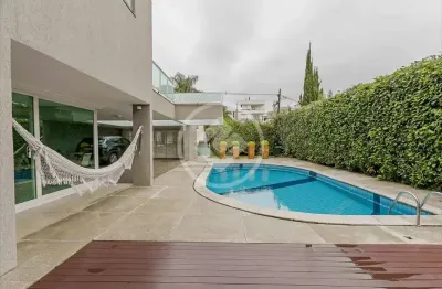 Se surpreenda com esta belíssima casa em condomínio fechado, para você que busca conforto, segurança e muita área verde para desfrutar da natureza com sua família. codigo: 22872