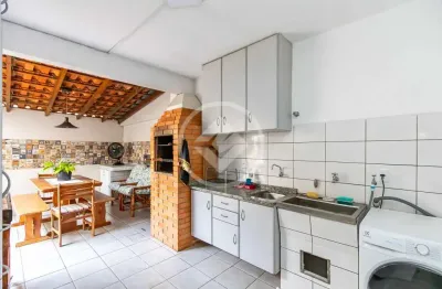Casa com 3 quartos à venda na Alameda Princesa Izabel, 3887, Campina do Siqueira, Curitiba
