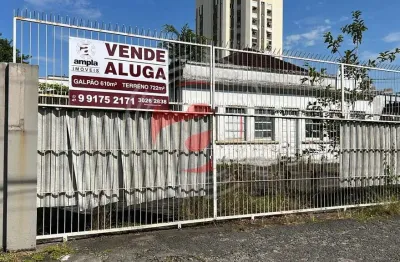 Barracão / Galpão / Depósito à venda na Avenida Getúlio Vargas, 386, Centro, Joinville