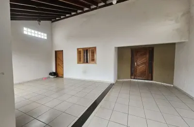 Casa com 2 quartos à venda na Rua Luiz Beviláqua, Vila Pacífico, Bauru