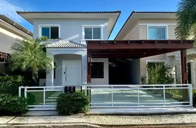 Casa 220m², em condomínio 4 suítes toda projetada, 3 vagas, prox: igreja de lourdes, bairro dunas