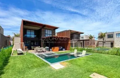 Casa 302m², em condomínio, pé na areia, 5 suites porteira fechada, piscina aquecida c/  jacuzzi,  4 vagas