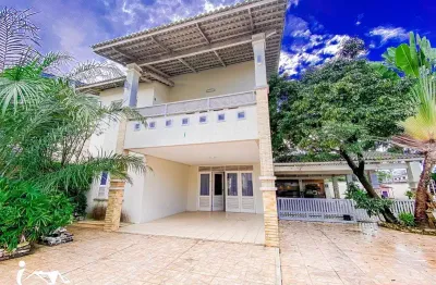 Casa de alto padrão,275m², em condomínio, 4 suites,  projetada ,lavabo + dce, 4 vagas, terreno 465m²,  cambeba