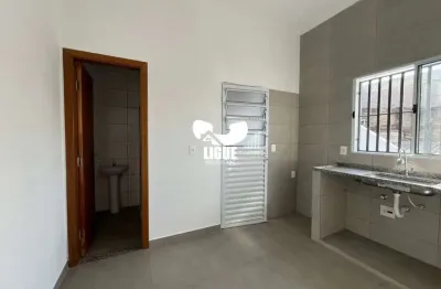 Casa com 2 quartos para alugar na Rua Aguapeí, 140, Santa Maria, Santo André por R$ 1.800