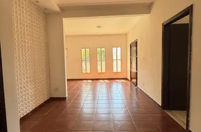 Casa com 3 quartos para alugar na Rua Maria Dimpina Lobo Duarte, 100, Boa Esperança, Cuiabá