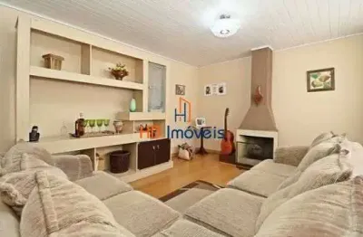 Oportunidade! casa com 4 quartos, quintal amplo, 4 vagas de garagem à venda no novo mundo – curitiba/pr.