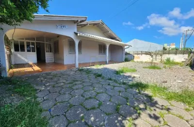 Casa com 3 quartos para alugar na Rua Waldemar Krieger, 491, Gravata, Navegantes