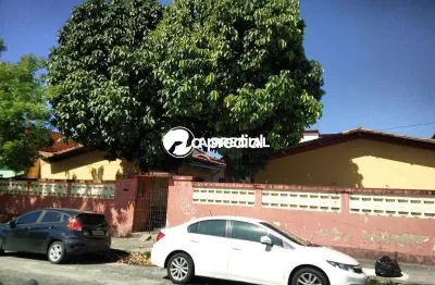 Casa com 1 quarto, a poucos metros da unidade basica de saude - manuel carlos gouveia.