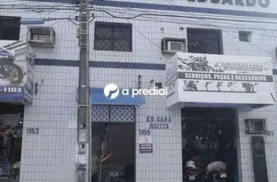 Sala com lavabo, quase esquina com avenida tristao goncalves.