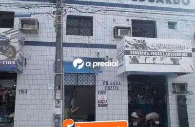 Sala com lavabo, quase esquina com avenida tristao goncalves.