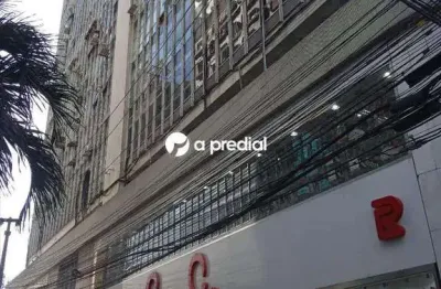 Sala com banheiro, em localizacao privilegiada, a poucos metros da praca do ferreira.