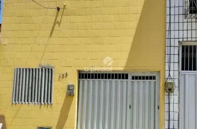 Casa com 2 quartos para alugar no Jacarecanga, Fortaleza 