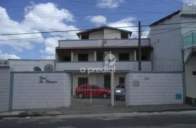 Apartamento com 3 quartos para alugar no Jóquei Clube, Fortaleza 