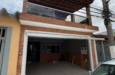 Sobrado para venda tem 260 metros quadrados com 3 quartos em Piraporinha - Diadema - SP